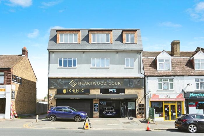 2 Bedroom Flat To Rent In Park View, Welling, DA16