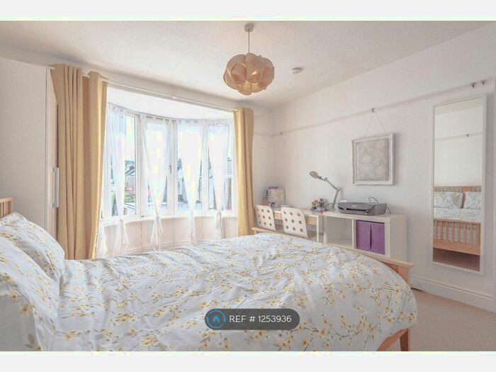 4 Bedroom Terraced House To Rent In Dale Road, Plymouth PL4