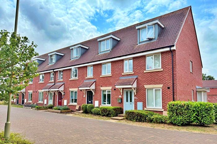 3 Bedroom Terraced House For Sale In Firecracker Drive, Locks Heath, SO31