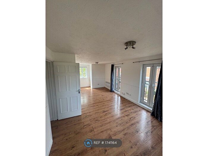 2 Bedroom Flat To Rent In Kristiansand Way, Letchworth, SG6