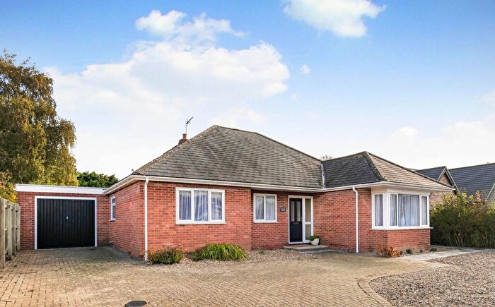 3 Bedroom Detached Bungalow For Sale In The Green, Hadleigh, IP7