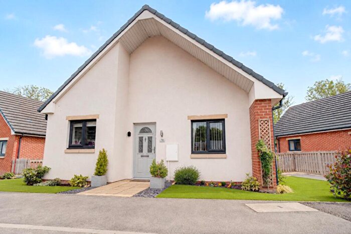 2 Bedroom Bungalow For Sale In Barnes Road, Kingsdown Retirment Villlage, Swindon, SN3