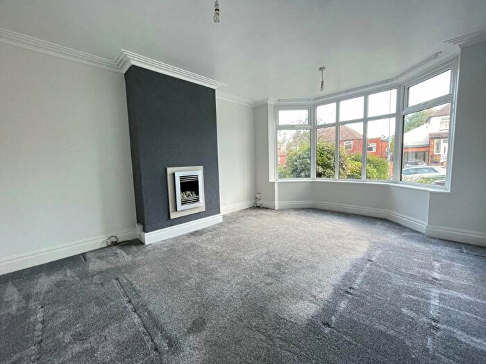 4 Bedroom Semi-Detached House To Rent In Becketts Park Drive, Headingley, Leeds, LS6