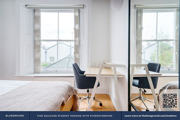 1 Bedroom Flat To Rent In Kensington, London, W11