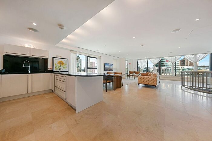 2 Bedroom Flat To Rent In Millharbour, London, E14