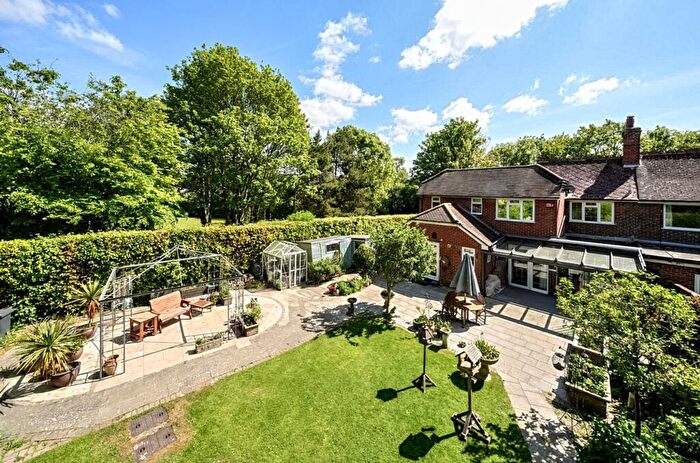 4 Bedroom Semi-Detached House For Sale In Coach Road, Shopwhyke, PO20