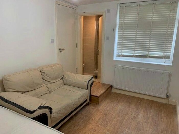 1 Bedroom Studio To Rent In Kensington Avenue, Thornton Heath, CR7
