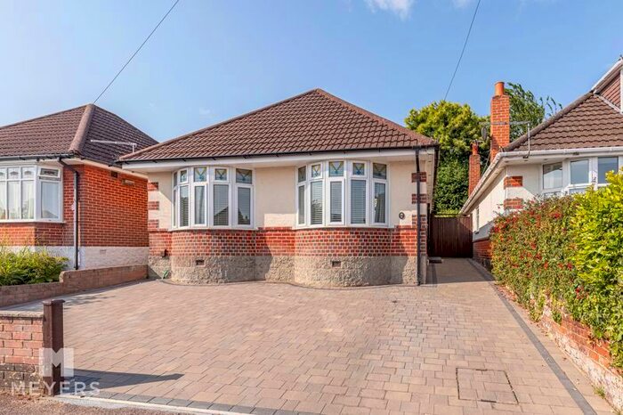 3 Bedroom Bungalow To Rent In Minterne Road, Moordown, BH9