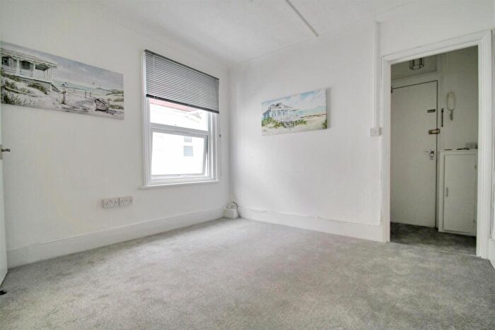 1 Bedroom Flat For Sale In Rowlands Road, Worthing, BN11
