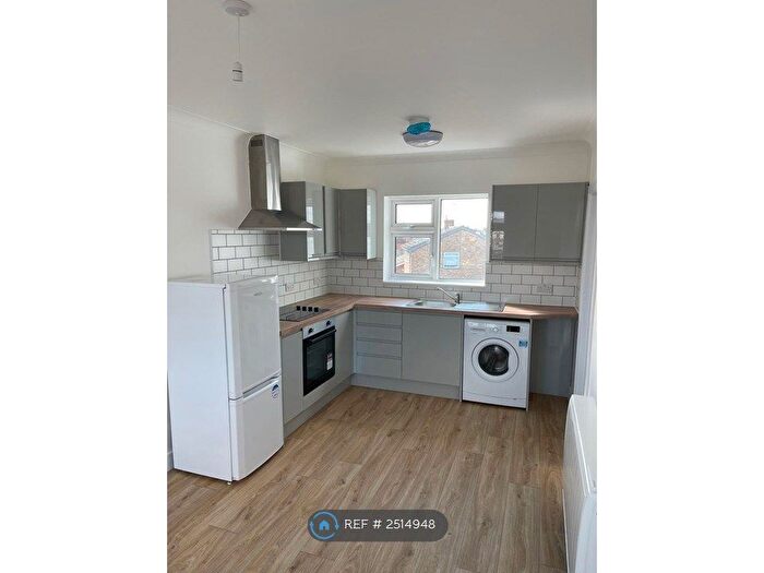 1 Bedroom Flat To Rent In High Street, Canvey Island, SS8