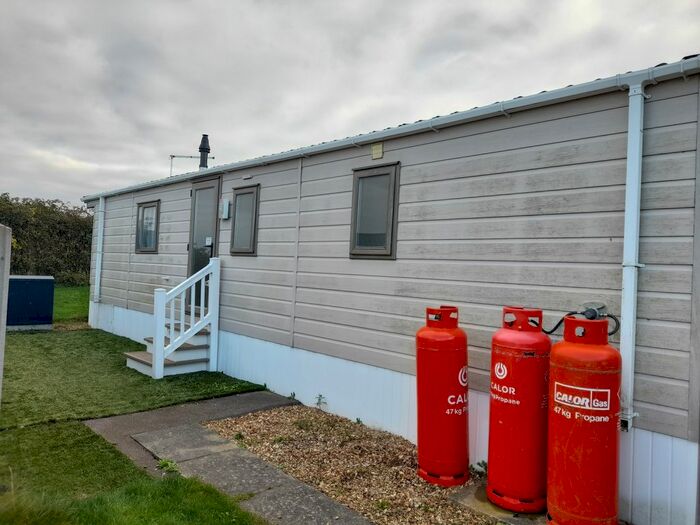 2 Bedroom Property To Rent In Hardwicke Fields, Haddenham, Ely, Cambridgeshire CB6