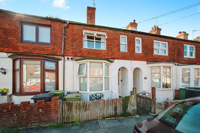 3 Bedroom Terraced House For Sale In George Street, Basingstoke, RG21