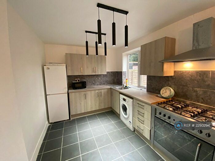 3 Bedroom Semi-Detached House To Rent In Collen Crescent, Bury, BL8