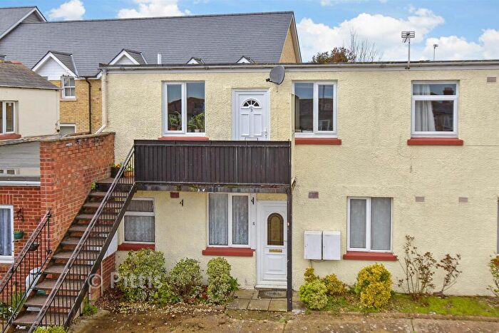 2 Bedroom Apartment For Sale In Leed Street, Sandown, Isle Of Wight, PO36