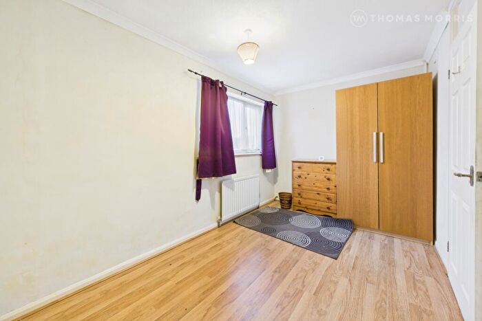 3 Bedroom Terraced House For Sale In Osprey Road, Biggleswade, Bedfordshire, SG18 - Photo 10