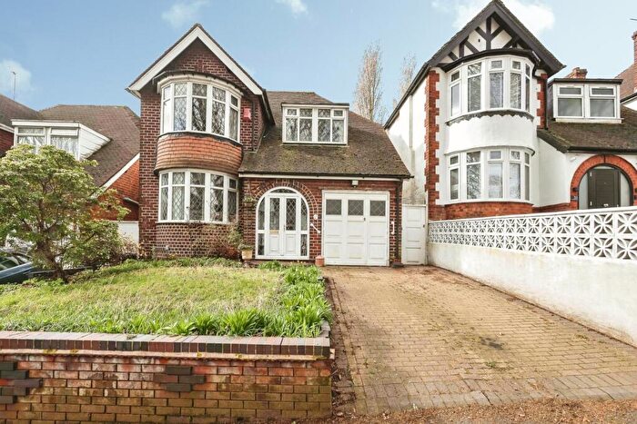 3 Bedroom Detached House For Sale In Lyndhurst Road, Birmingham, West Midlands, B24