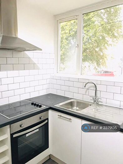 2 Bedroom Flat To Rent In Bellmore Court, Croydon, CR0