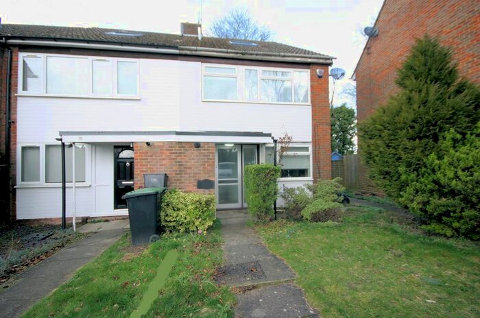 4 Bedroom End Of Terrace House To Rent In Wensleydale, Luton, LU2