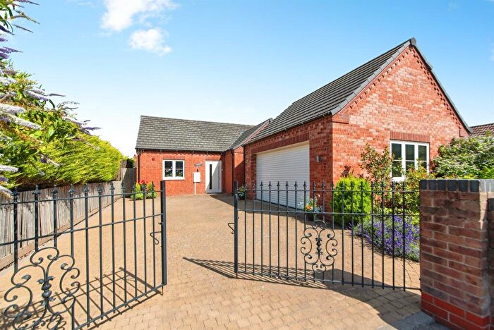 3 Bedroom Detached Bungalow For Sale In Kirk Gate, Whaplode, Spalding, PE12