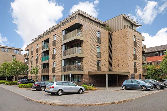 1 Bedroom Flat For Sale In Emmanuel House, Lilywhite Drive, Cambridge, CB4