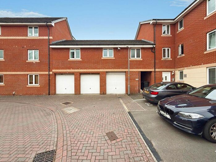 2 Bedroom Apartment To Rent In Padstow Road, Swindon, SN2