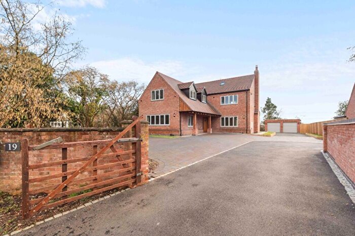 5 Bedroom Detached House For Sale In Droitwich Road, Feckenham, B96