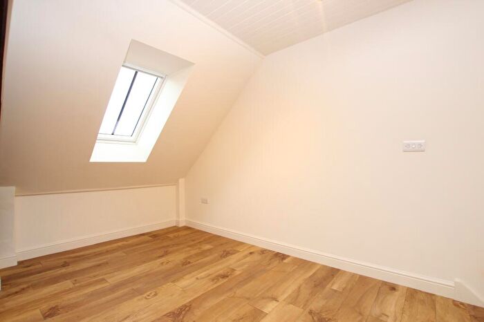 1 Bedroom Flat To Rent In High Street, Middleton Cheney, OX17