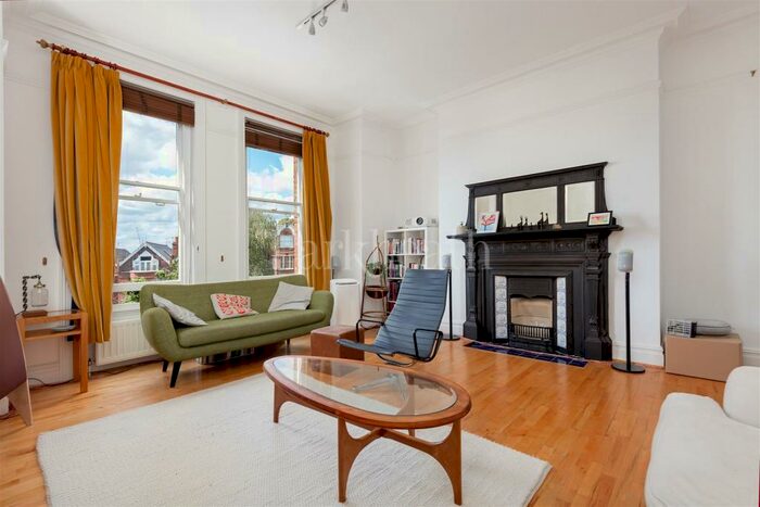 5 Bedroom Apartment To Rent In Goldhurst Terrace, South Hampstead, NW6