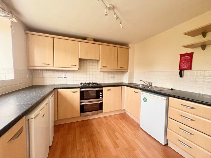 4 Bedroom Semi-Detached House To Rent In Alderman Close, Beeston, NG9