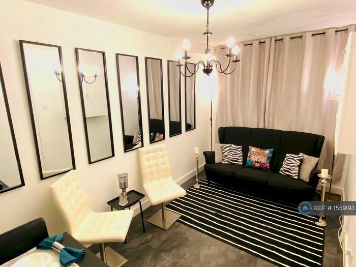 1 Bedroom Terraced House To Rent In Constable Avenue, London, E16