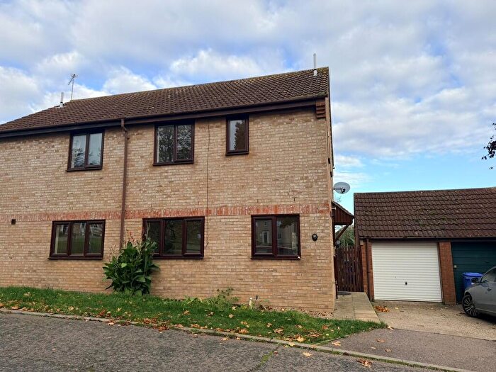 3 Bedroom Semi-Detached House To Rent In Ethel Mann Road, Bungay, NR35