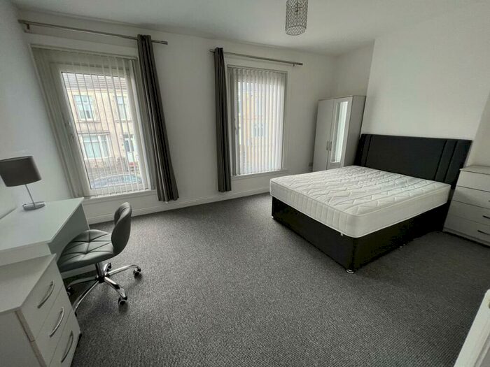 4 Bedroom House To Rent In Baglan Street, Port Tennant, Swansea, SA1