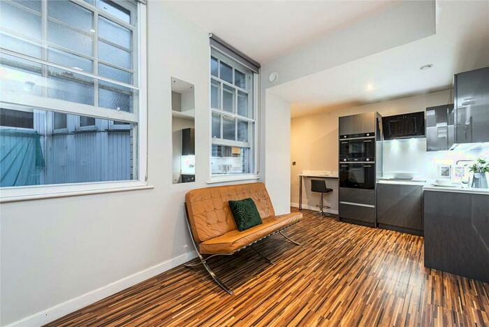 1 Bedroom Apartment To Rent In Cross Street, Manchester, M2