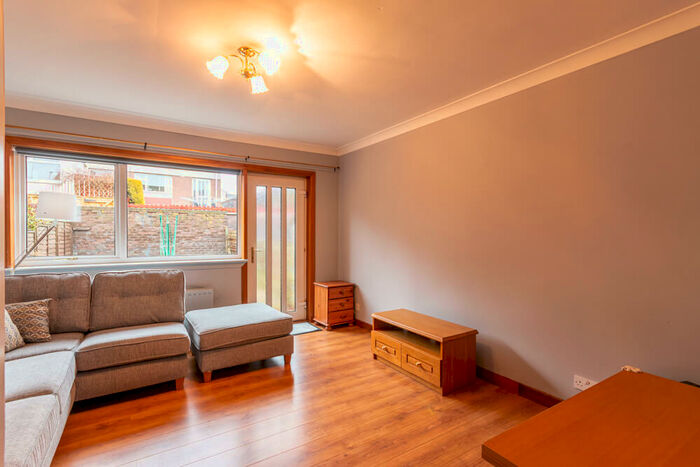 2 Bedroom Property To Rent In Howden Hall Court Edinburgh United Kingdom, EH16