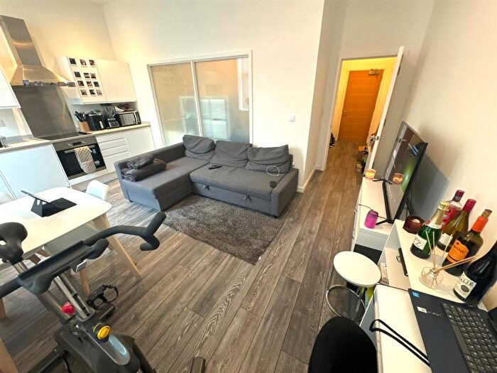 1 Bedroom Apartment To Rent In Vicarage Farm Road, Peterborough, PE1