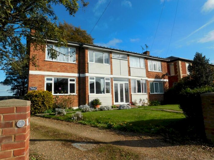 2 Bedroom Flat To Rent In High Street, Felixstowe IP11