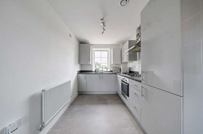 2 Bedroom Apartment To Rent In Fieldfare Way, Harlow, Essex, CM17