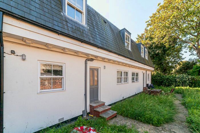 1 Bedroom Flat To Rent In Mare Street, London, E8