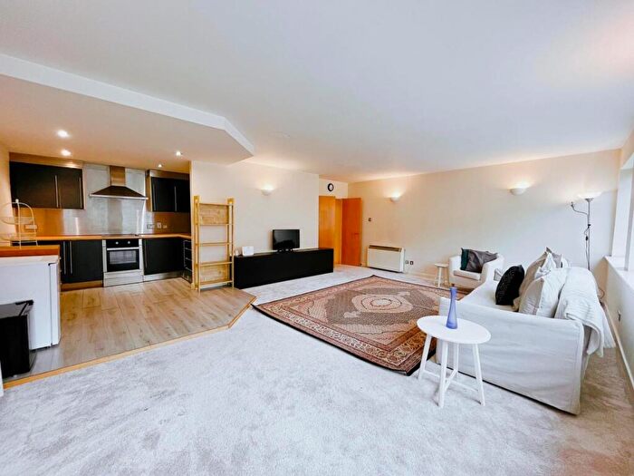 2 Bedroom Apartment To Rent In Park Row, Leeds, LS1