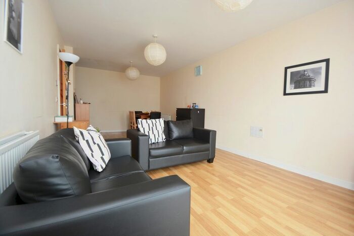 2 Bedroom Flat To Rent In Eastcroft House, Northolt Road, South Harrow, HA2