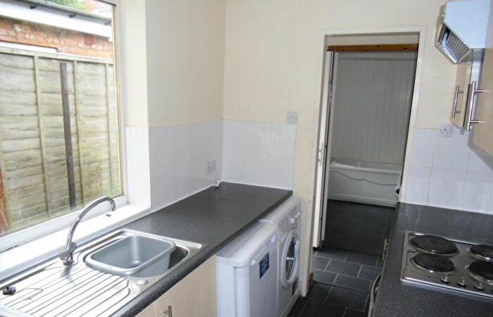 4 Bedroom House To Rent In Exeter Road, B29