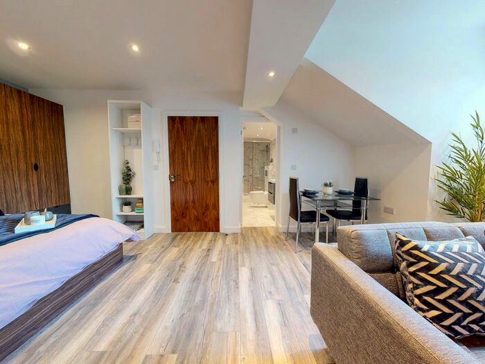 Studio To Rent In Hyde Terrace, Leeds, West Yorkshire, LS2