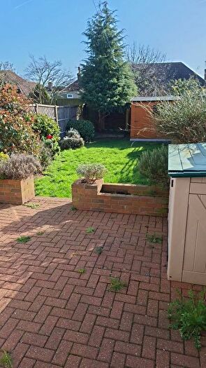 4 Bedroom Detached House To Rent In Haverning Gardens, Stratford, Chadwell Heath, Greater London, RM6