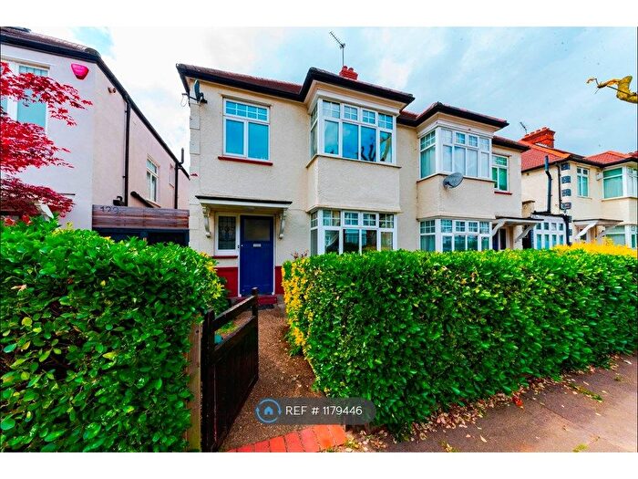 4 Bedroom Semi-Detached House To Rent In Hanover Road, London, NW10