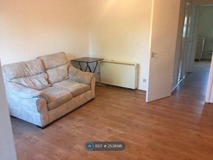 1 Bedroom Flat To Rent In Clarkes Drive, Uxbridge, UB8