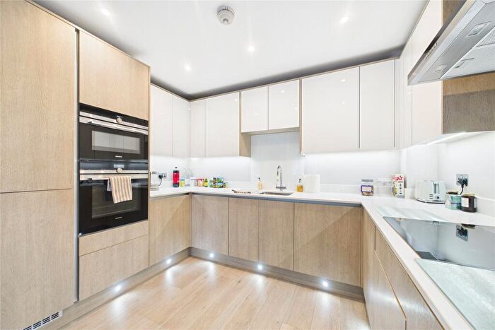 2 Bedroom Apartment To Rent In St. Ives Road, Maidenhead, Berkshire, SL6