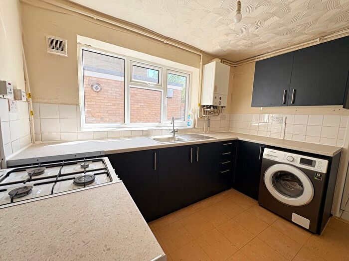 3 Bedroom Maisonette To Rent In Gladstone Street, Peterborough, PE1