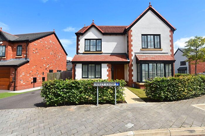 4 Bedroom Detached House For Sale In Holly Close, Holmes Chapel, CW4