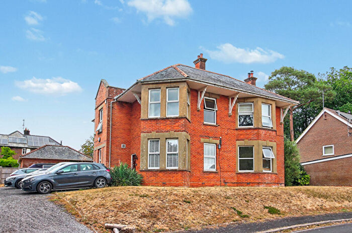 2 Bedroom Maisonette For Sale In Bicester Close, Whitchurch, RG28