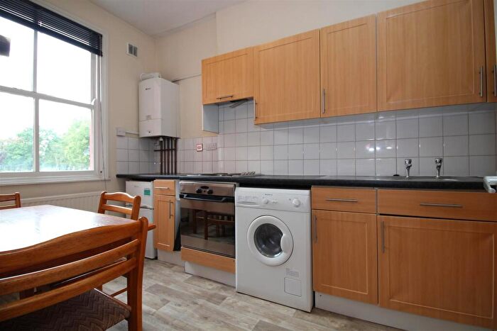 Studio To Rent In Evington Road, Off London Road, Leicester, LE2